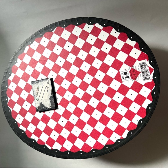 Vintage Mary Engelbreit 2000 Black Cherries Hat Box Decor - Picture 4 of 5